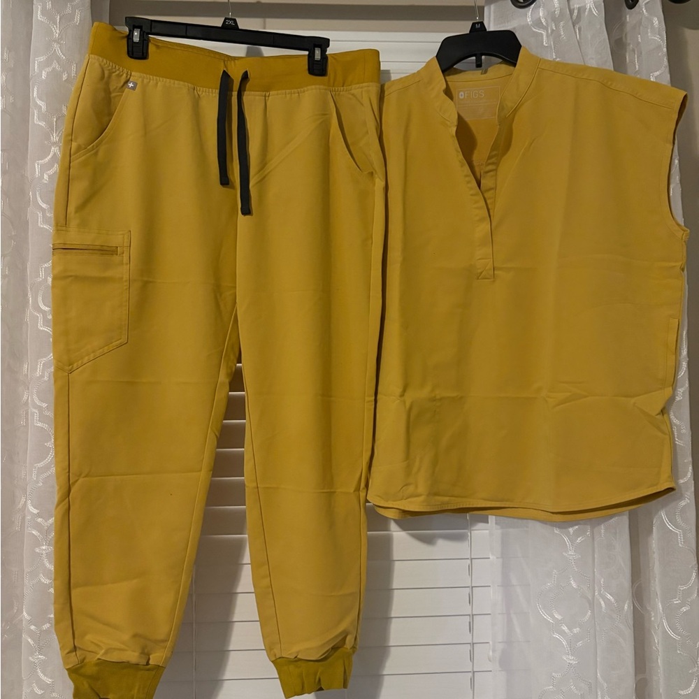 Gold Figs Jogger Pants and Top Set